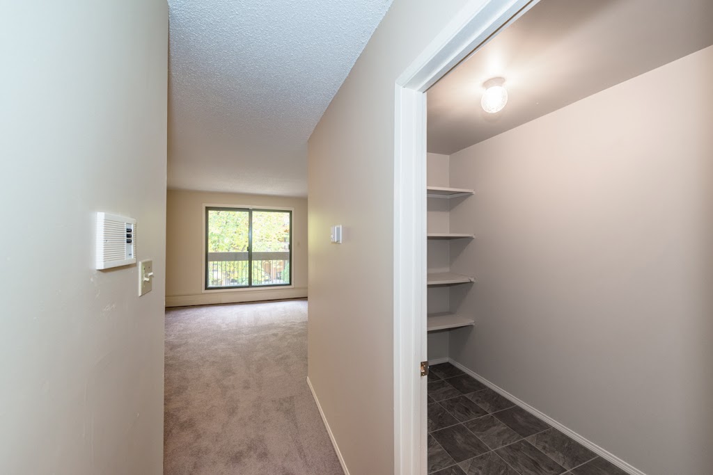 Cedarville Apartments | 17139 69 Ave NW, Edmonton, AB T5T 2W6, Canada | Phone: (780) 413-6529