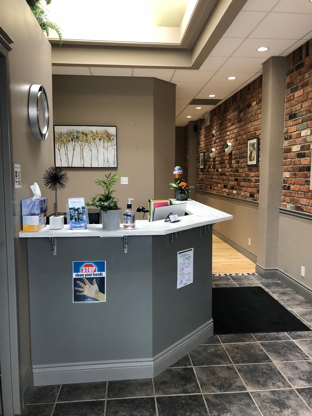 Smile Dental Clinic | 1221 Limeridge Rd E, Hamilton, ON L8W 1Y1, Canada | Phone: (905) 388-4040