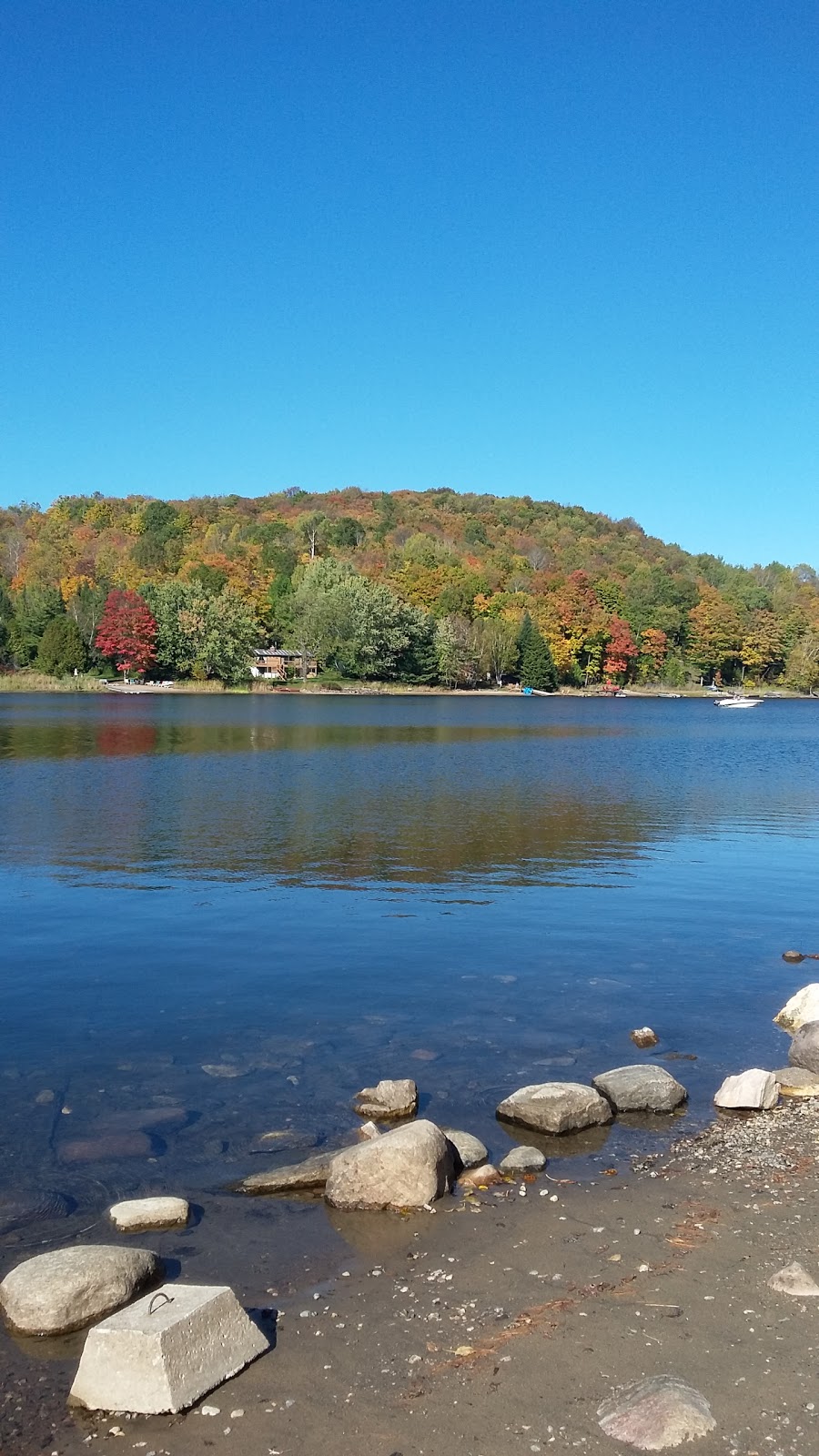 Eagle Lake Country Market | 2622 Eagle Lake Rd, Eagle Lake, ON K0M 1M0, Canada | Phone: (705) 754-2538