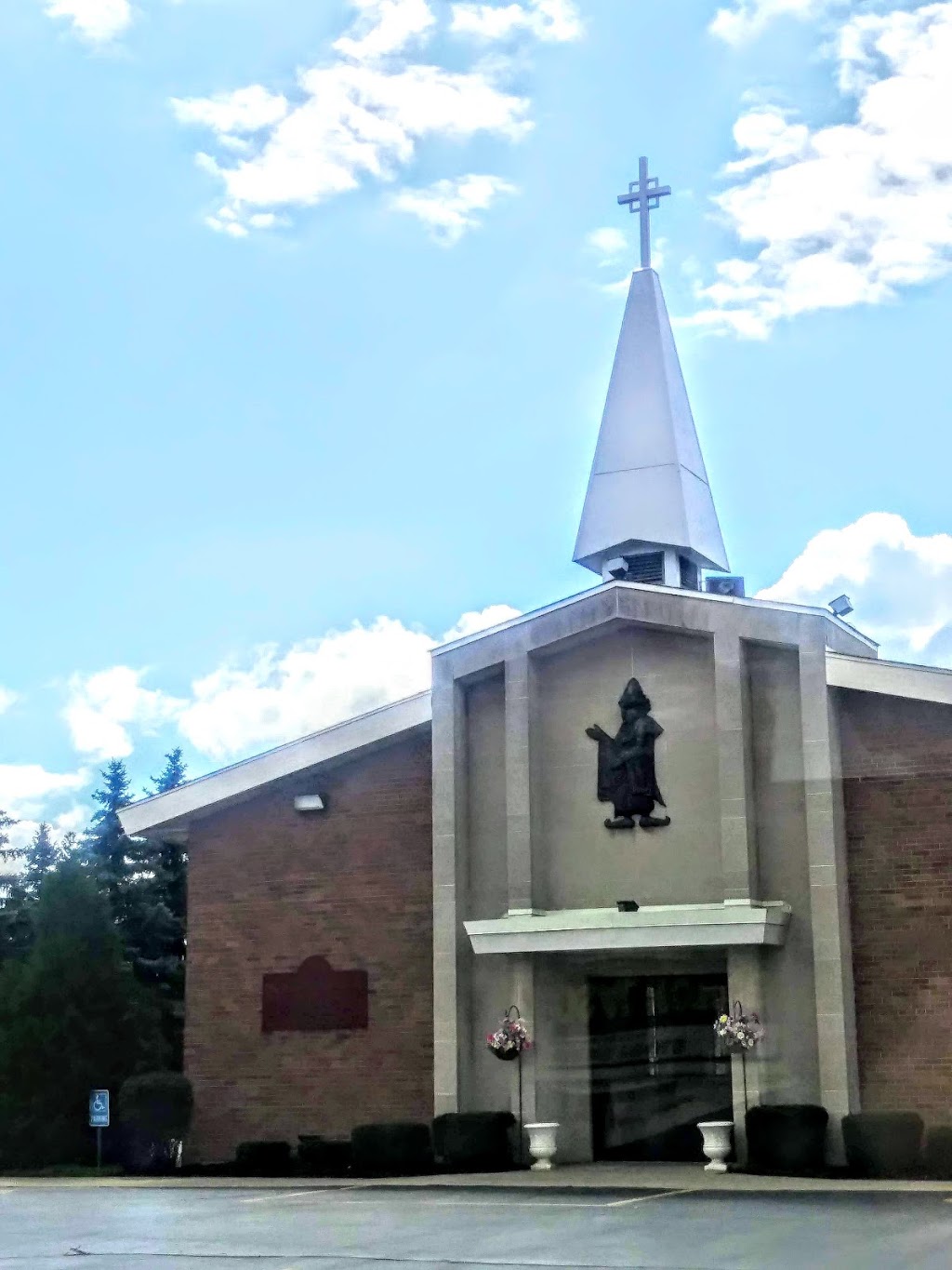 Saint Leos Church | Niagara Falls, NY 14304, USA