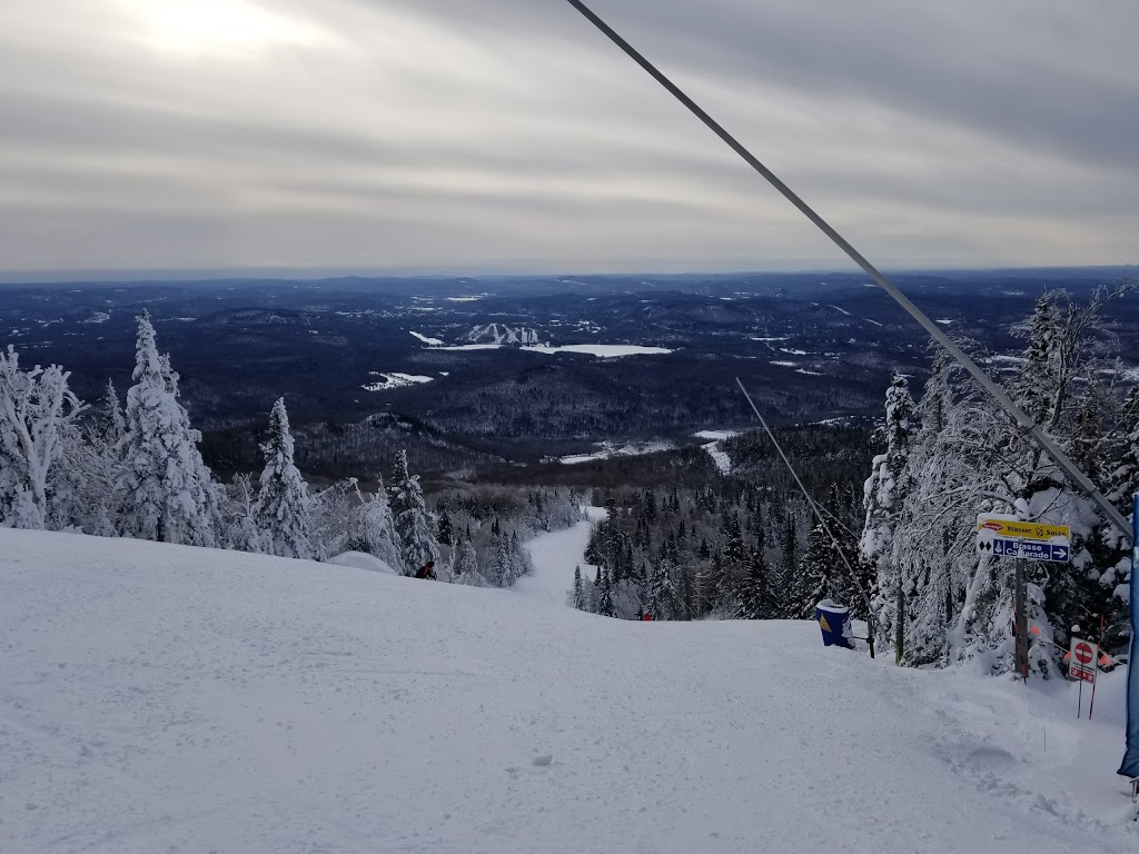Red Birds Ski Club | 15 Ch des Deux Criques, Mont-Tremblant, QC J8E 1X5, Canada | Phone: (819) 717-4399