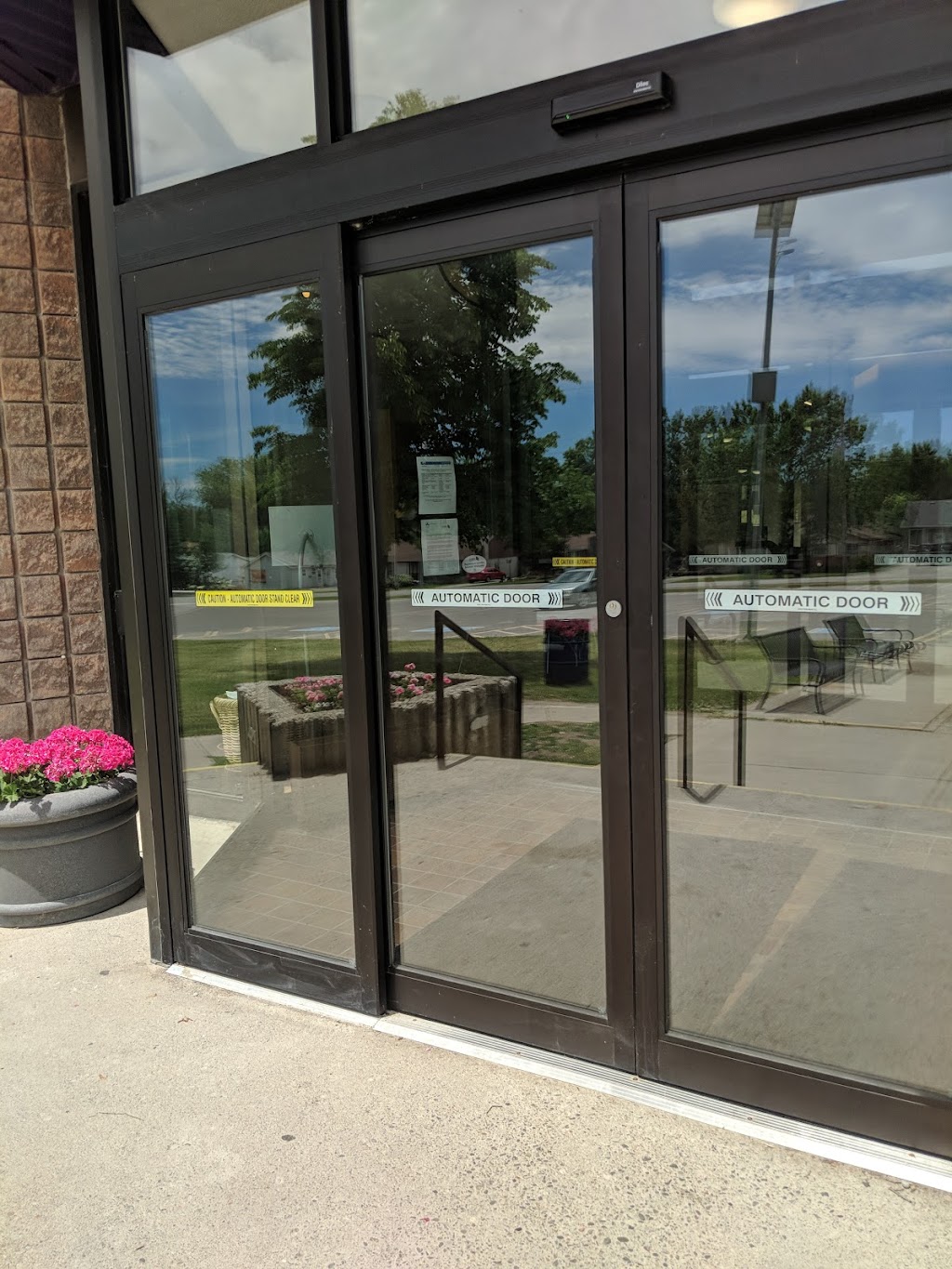 Club 55 Keswick | 130 Gwendolyn Blvd, Keswick, ON L4P 3W8, Canada | Phone: (905) 476-9972