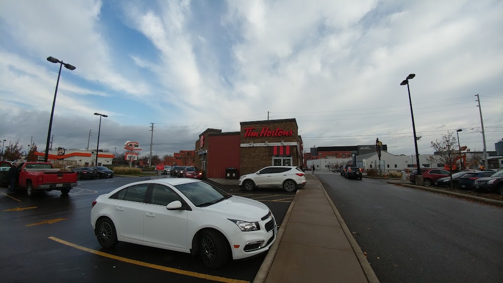 Tim Hortons | 200 Barton St E, Hamilton, ON L8L 2W8, Canada | Phone: (905) 527-4340