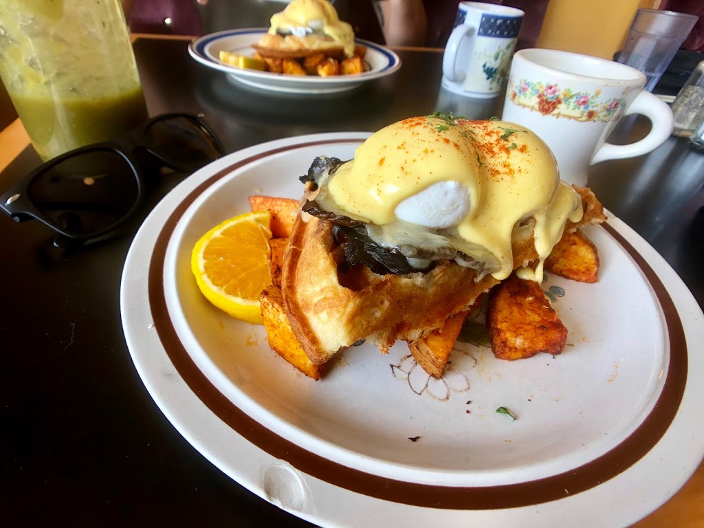 Mount Bakery Cafe Fairhaven | 1217 Harris Ave, Bellingham, WA 98225, USA | Phone: (360) 778-1261