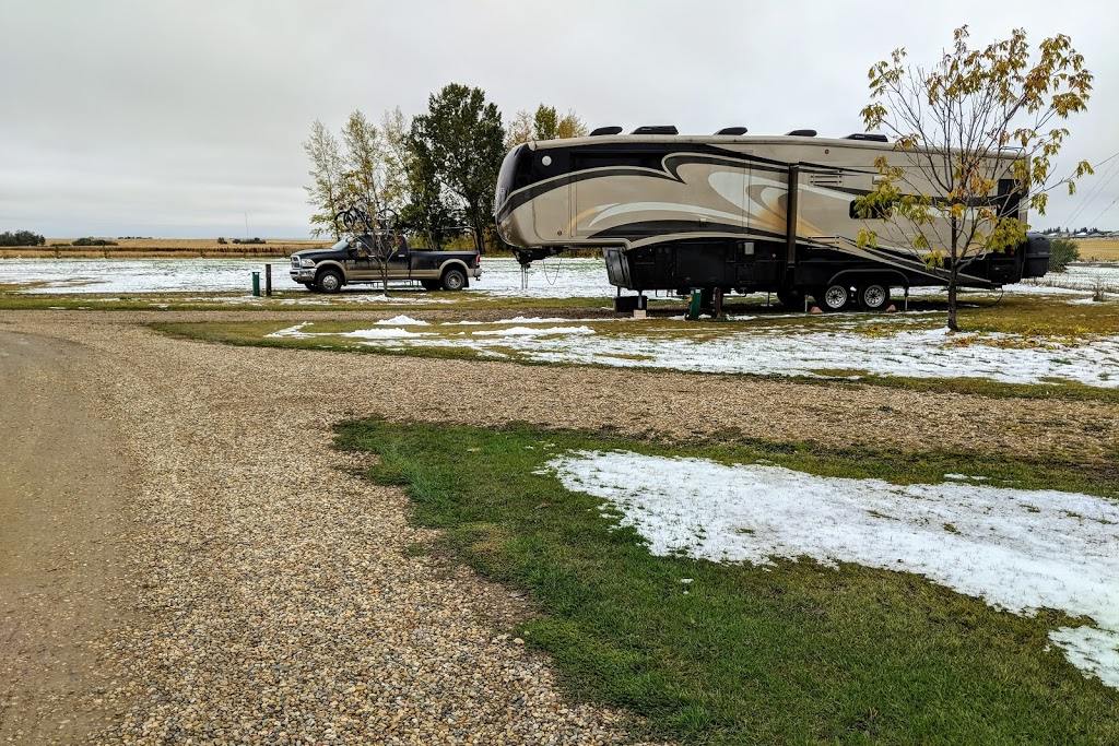 Three Hills Campground | 1401 2nd Street NE, Three Hills, AB T0M 2A0, Canada | Phone: (403) 443-1123