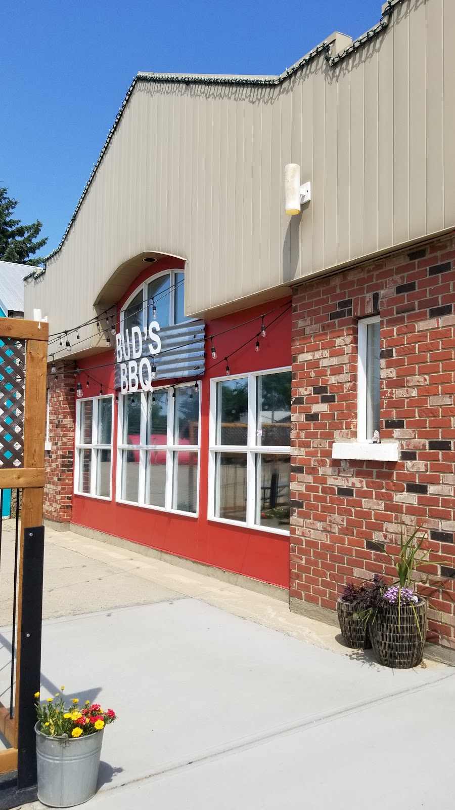 Buds BBQ | 113 Main St, Ogema, SK S0C 1Y0, Canada | Phone: (306) 459-1201