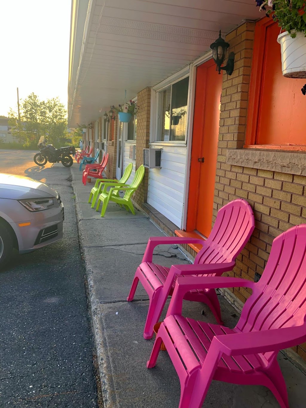 Alta Vista Motel | 381 Hwy 17 West, McKerrow, ON P0P 1M0, Canada | Phone: (705) 869-2520