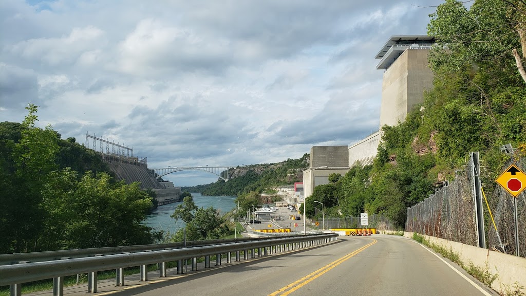 Devils Hole State Park | Niagara Scenic Pkwy, Niagara Falls, NY 14305, USA | Phone: (716) 284-5778