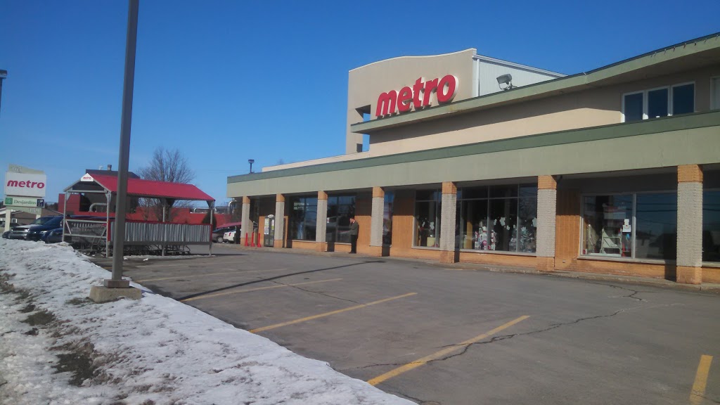 Metro Ste-Claire | 165 Boulevard Bégin, Sainte-Claire, QC G0R 2V0, Canada | Phone: (418) 883-3939