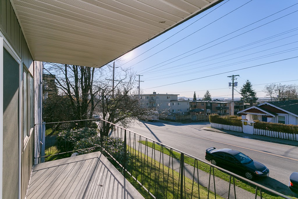 The Laurels Apartments | 910 St Andrews St, New Westminster, BC V3M 1W2, Canada | Phone: (604) 239-8890