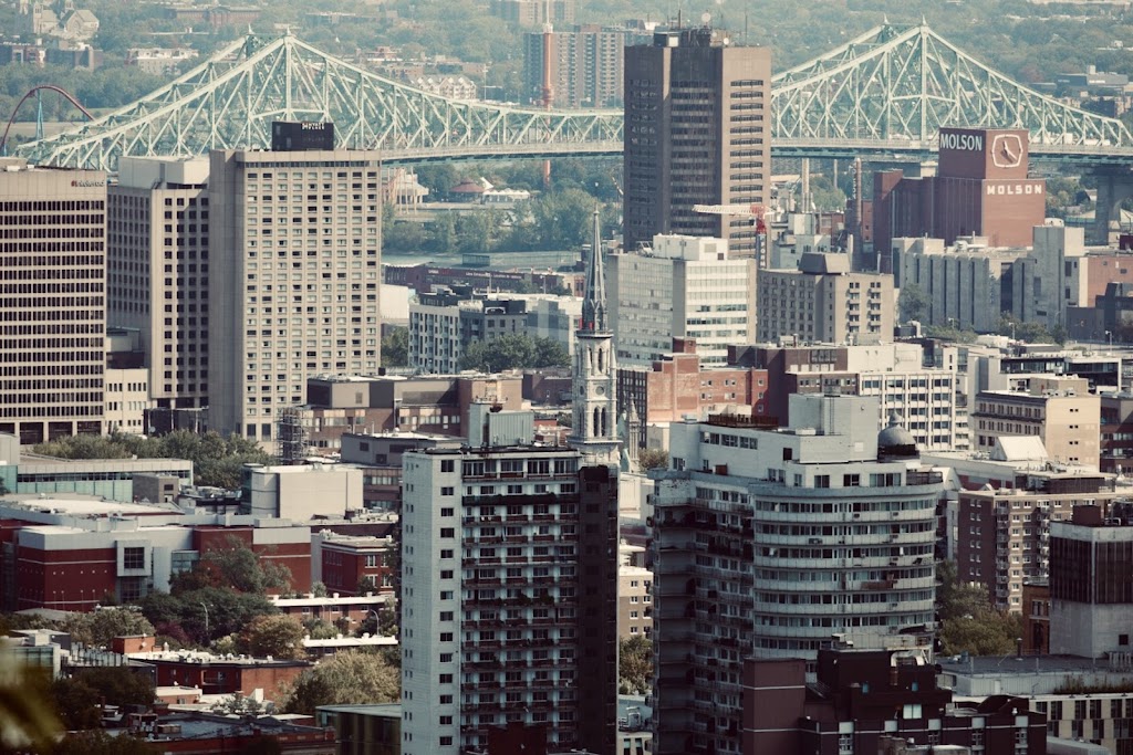 Ville-Marie Kia | 3010 Rue Hochelaga, Montréal, QC H1W 1G2, Canada | Phone: (514) 598-8800
