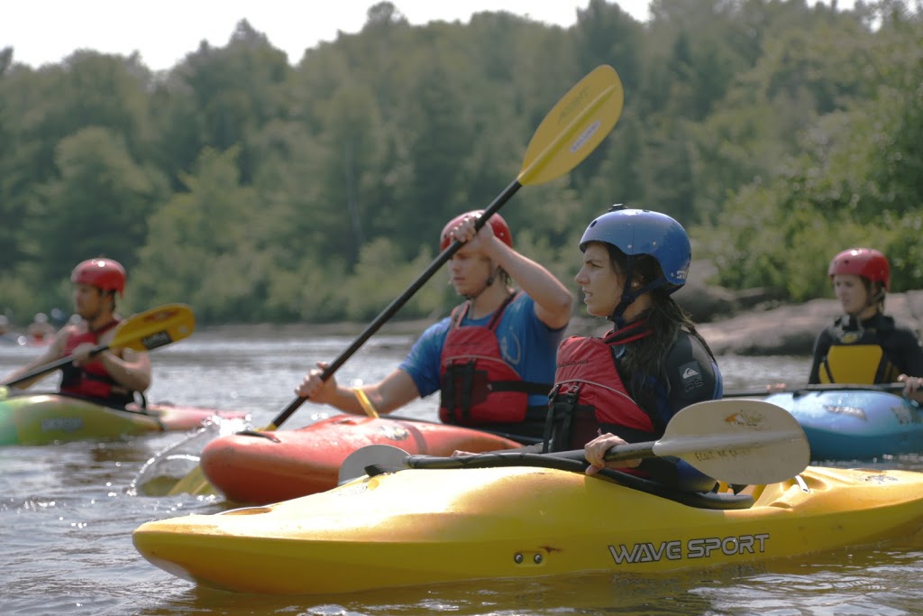 KAYAK AUTHENTIK | 25 Chemin Des Sept Chutes, Grenville-sur-la-Rouge, QC J0V 1B0, Canada | Phone: (819) 665-5487