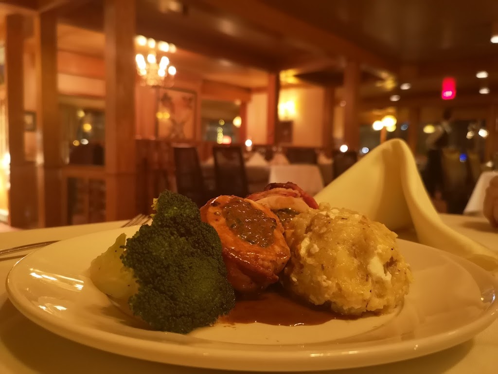 Victoria Harbour House Restaurant | 607 Oswego St, Victoria, BC V8V 4W9, Canada | Phone: (250) 386-1244