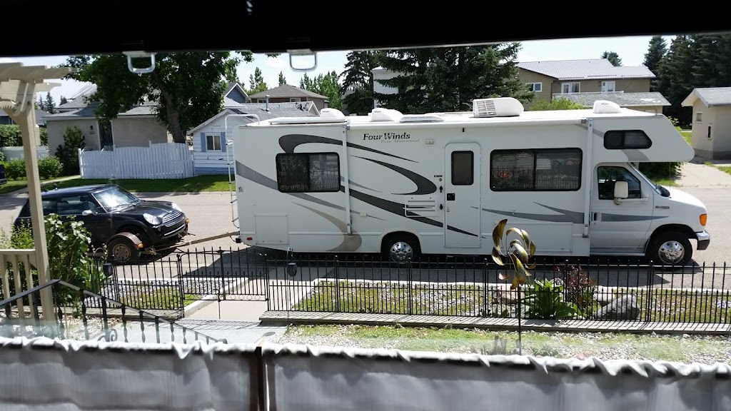 Skyline Travel Centre | 2325 43 St S, Lethbridge, AB T1K 6Z7, Canada | Phone: (403) 320-6454