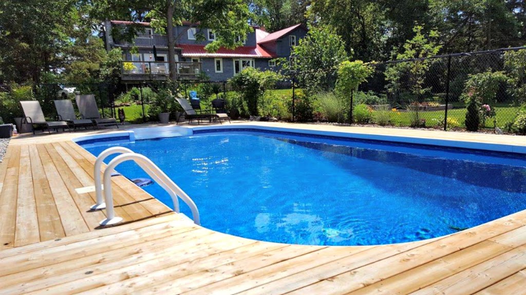 Harmonious Fox House | 1225 County Rd 15, Prince Edward, ON K0K, Canada | Phone: (647) 828-8619