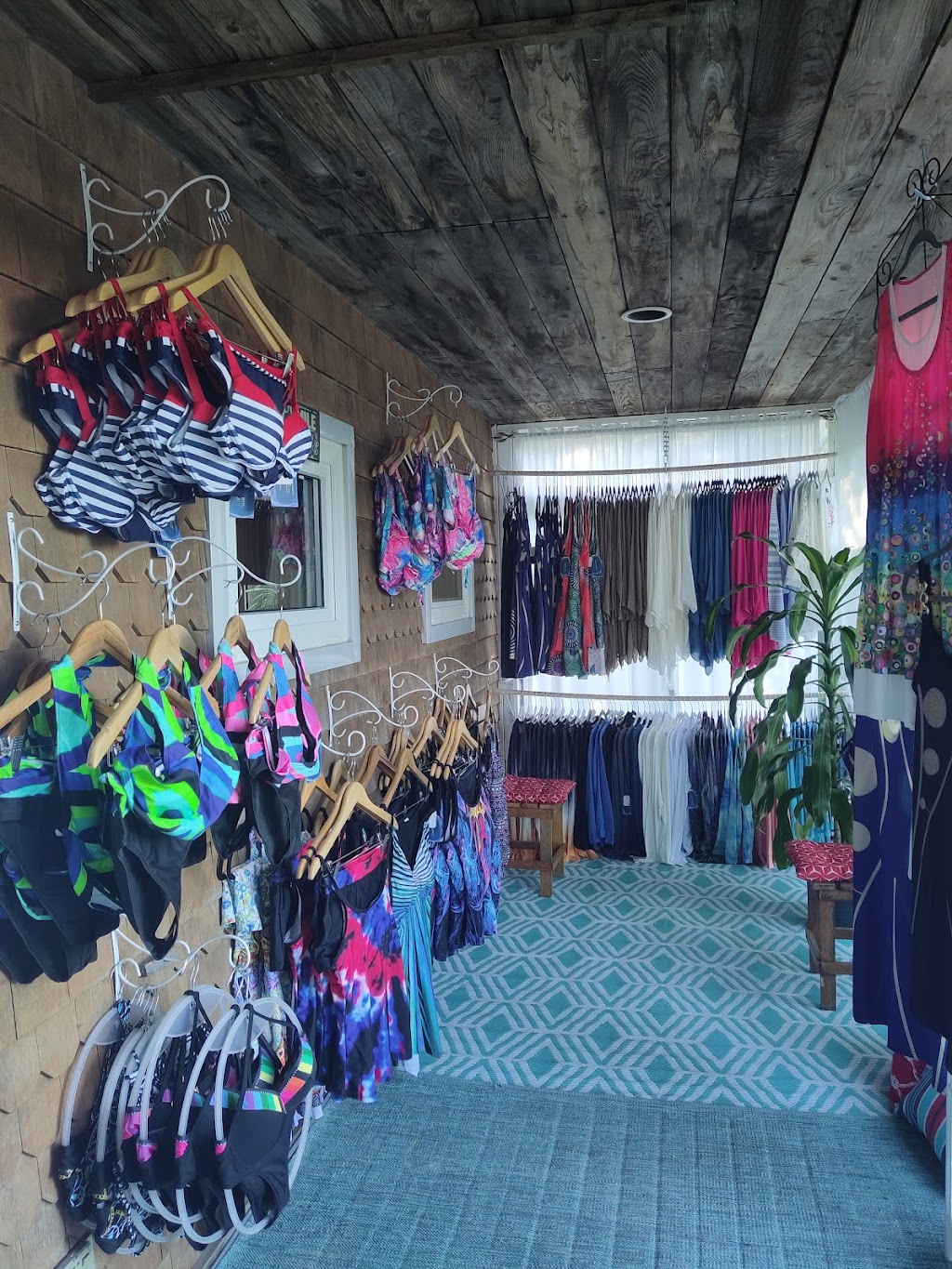 Serendipity By The Lake | 340 Sherwood Forest Rd, Sherwood, NS B0J 1J0, Canada | Phone: (902) 233-1718