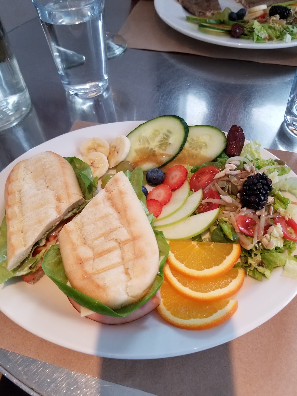 Café Citrus Chez Daniela | 99 Rue Morin, Sainte-Adèle, QC J8B 2P6, Canada | Phone: (450) 229-1160