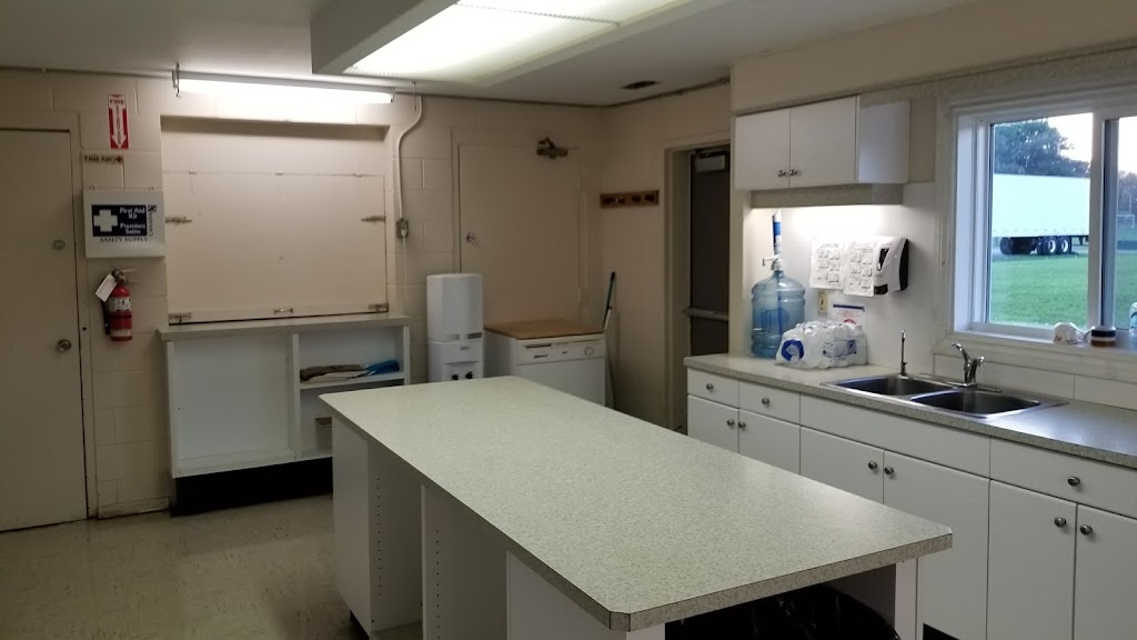 Kinburn Community Centre | 3045 Kinburn Side Rd, Kinburn, ON K0A 2H0, Canada | Phone: (613) 832-2481
