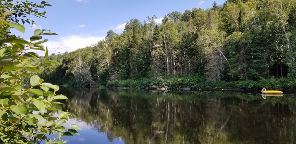 Dan Cottages | 290 Rang Saint Vincent, Sainte-Béatrix, QC J0K 1Y0, Canada | Phone: (514) 781-6154