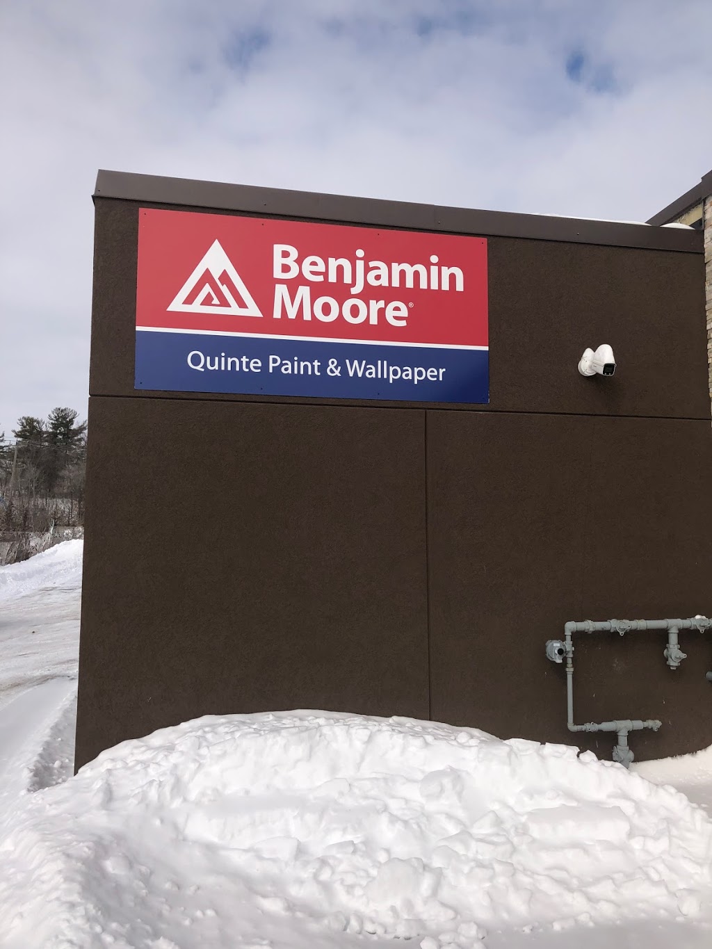 Quinte Paint & Wallpaper Inc - Trenton | 136 County Rd 33, Trenton, ON K8V 5P6, Canada | Phone: (613) 955-9565