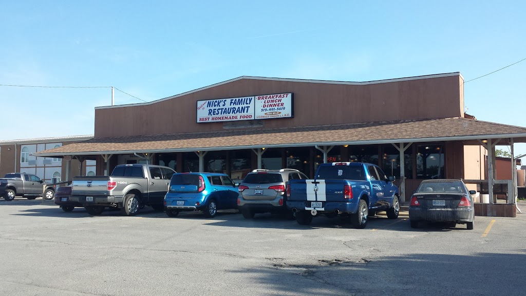 Nicks Family Restaurant | 1716 London Line, Sarnia, ON N7T 7H2, Canada | Phone: (519) 491-5619