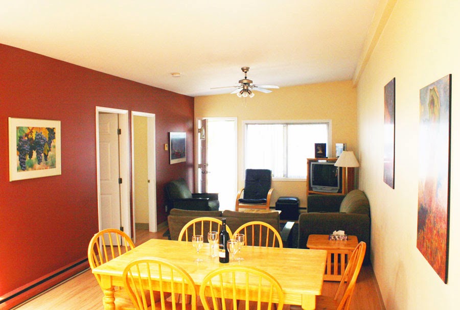 Golden Sands Resort Motel | 1028 Lakeshore Dr, Penticton, BC V2A 1C1, Canada | Phone: (250) 492-4210