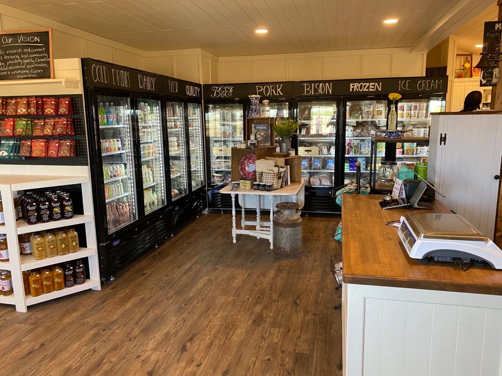 Fords Farmstead | Township Rd 390, Stettler County No. 6, AB T0C 1G0, Canada | Phone: (403) 323-1804