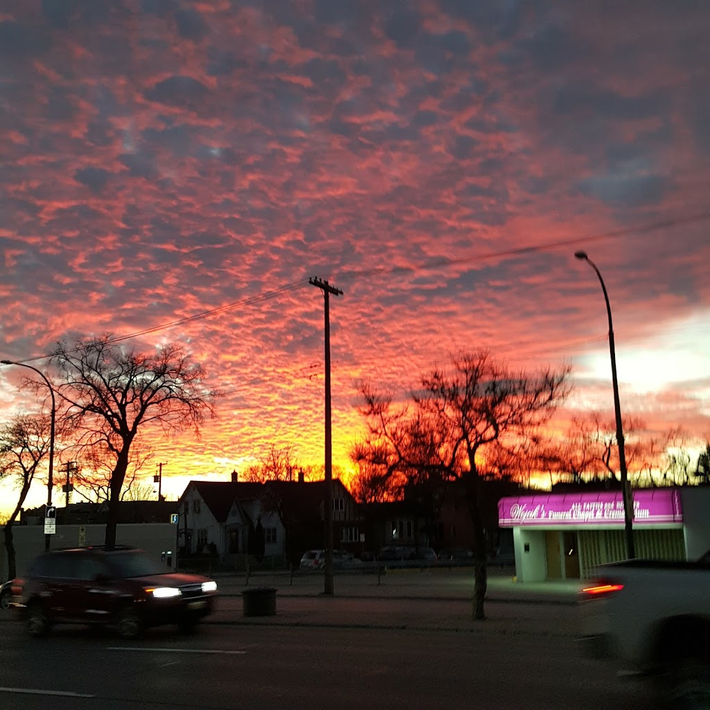 Main & Pritchard Liquor Mart | 1005 Main St, Winnipeg, MB R2W 3P8, Canada | Phone: (204) 987-4014