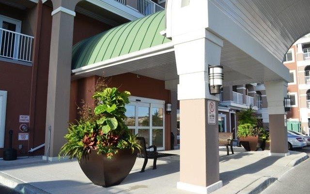 River Ridge Retirement Residence | 50 Ridgecrest Ave, Winnipeg, MB R2V 1P3, Canada | Phone: (204) 589-2273