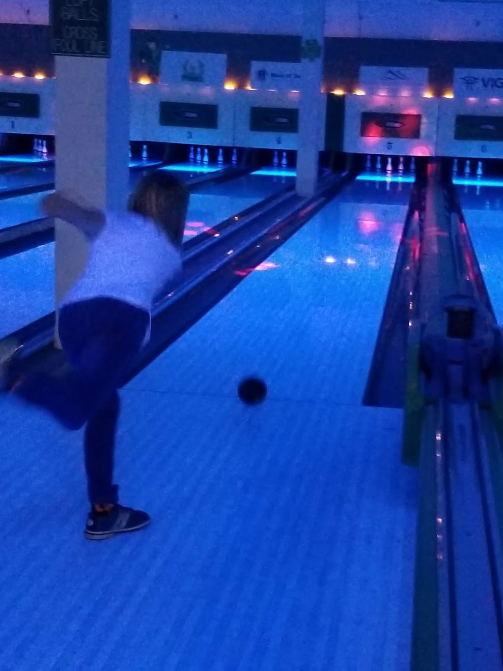 Shamrock Lanes & Lounge | 805 East Lake Blvd NE #3, Airdrie, AB T4A 2G4, Canada | Phone: (403) 948-3404
