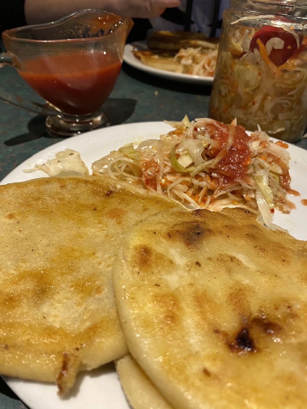 La Villa Latina | 85 Montréal Rd, Vanier, ON K1L 6E8, Canada | Phone: (613) 749-2317