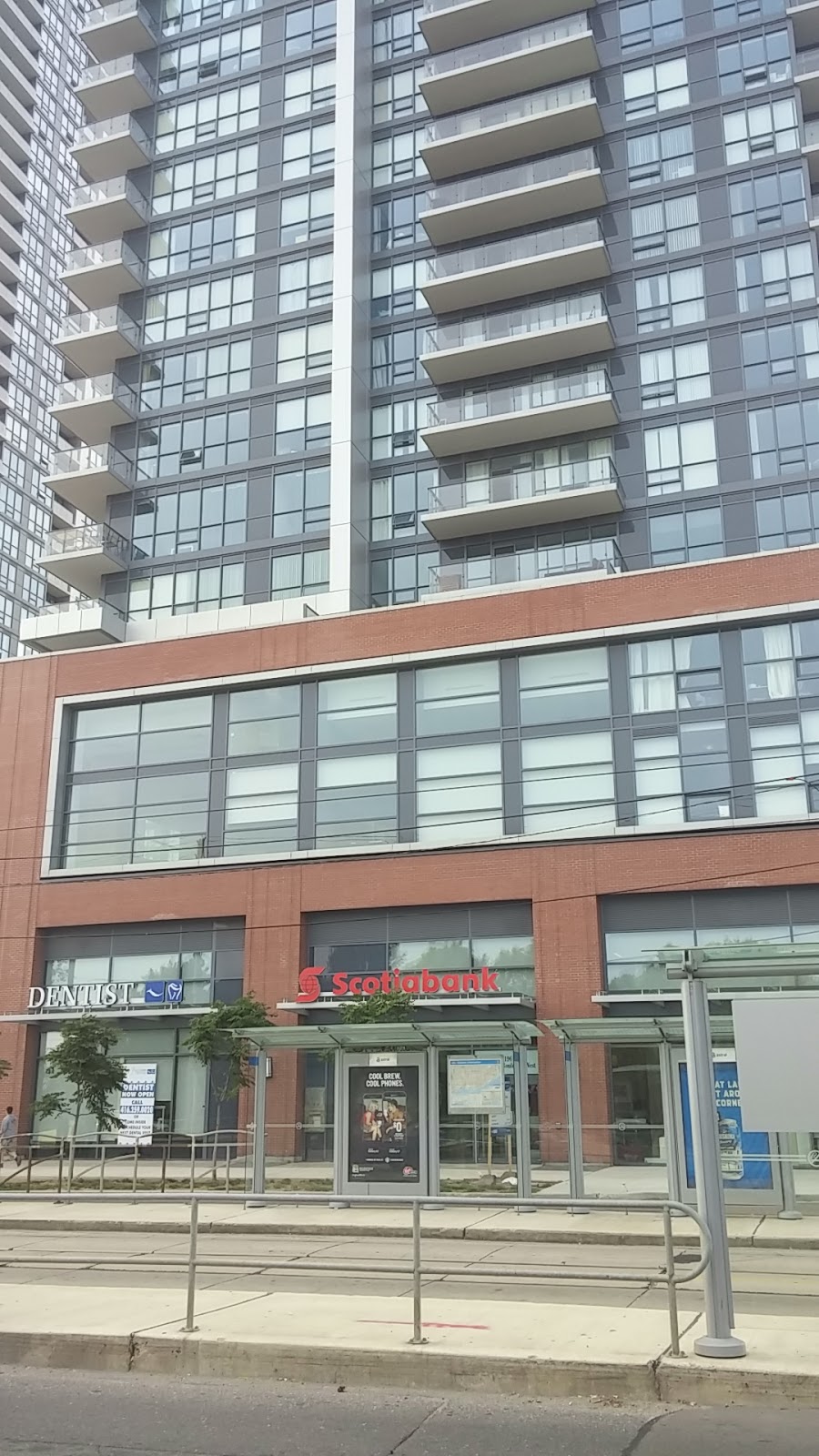 Scotiabank | 2196 Lake Shore Blvd W, Etobicoke, ON M8V 1A4, Canada | Phone: (416) 255-5020