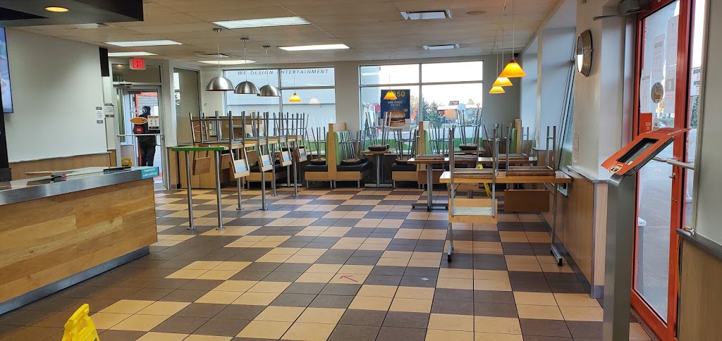 A&W Canada | 7 Balsam St, Collingwood, ON L9Y 5H6, Canada | Phone: (705) 444-2900