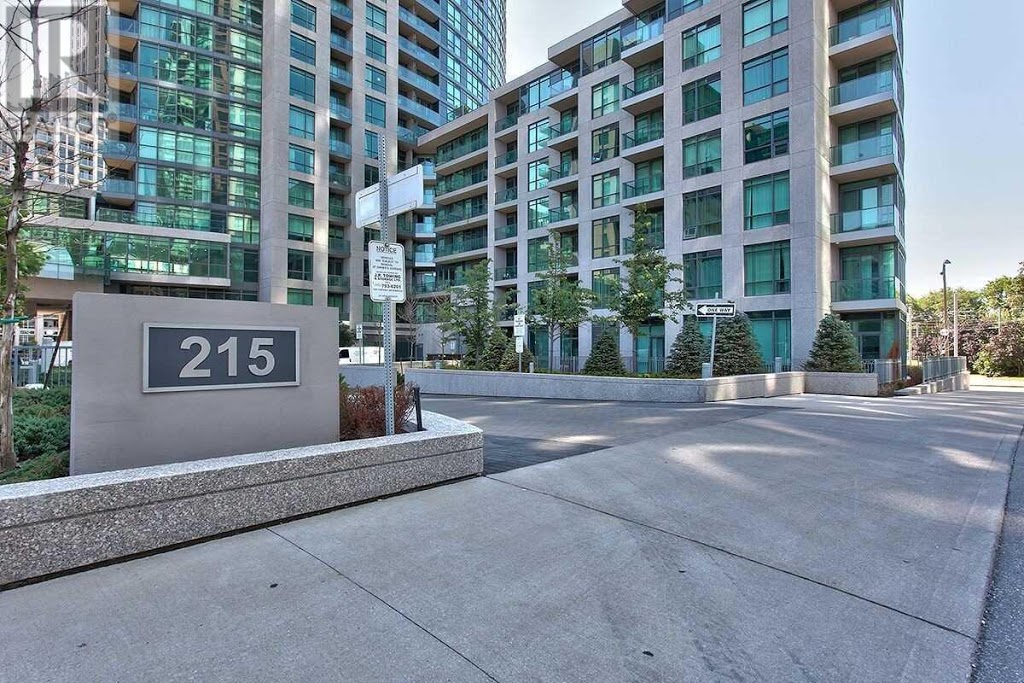 WaterParkCity Condos | 215, Fort York Blvd, Toronto, ON M5V 4A2, Canada | Phone: (647) 643-0937