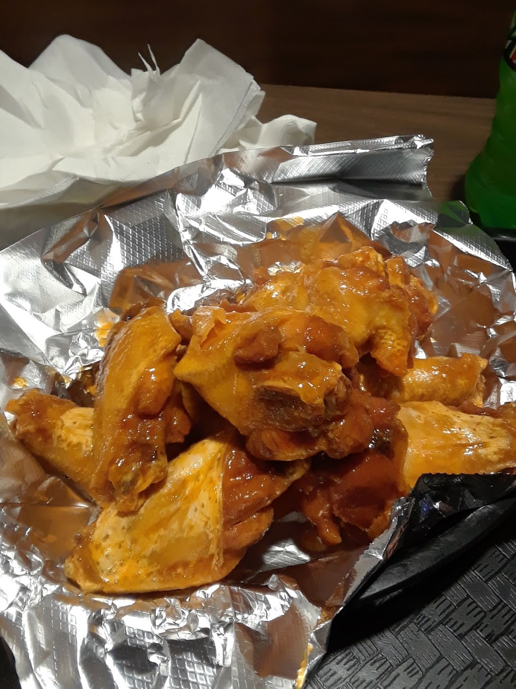Tonys Pizza | 2935 Saunders Settlement Rd, Sanborn, NY 14132, USA | Phone: (716) 731-5013