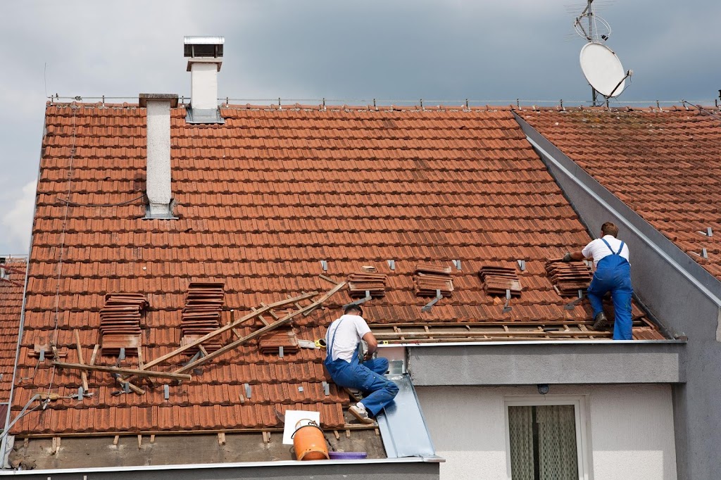 Fortress Roofing - Airdrie | 168 Marquis Pl SE, Airdrie, AB T4A 1Y6, Canada | Phone: (403) 264-7844