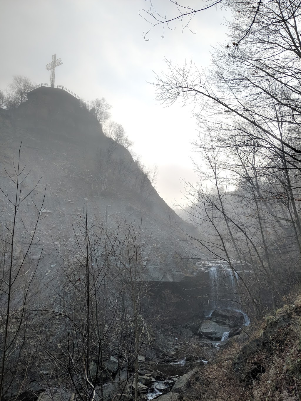 Lower Punchbowl Falls | 185 Ridge Rd, Stoney Creek, ON L8J 2W1, Canada