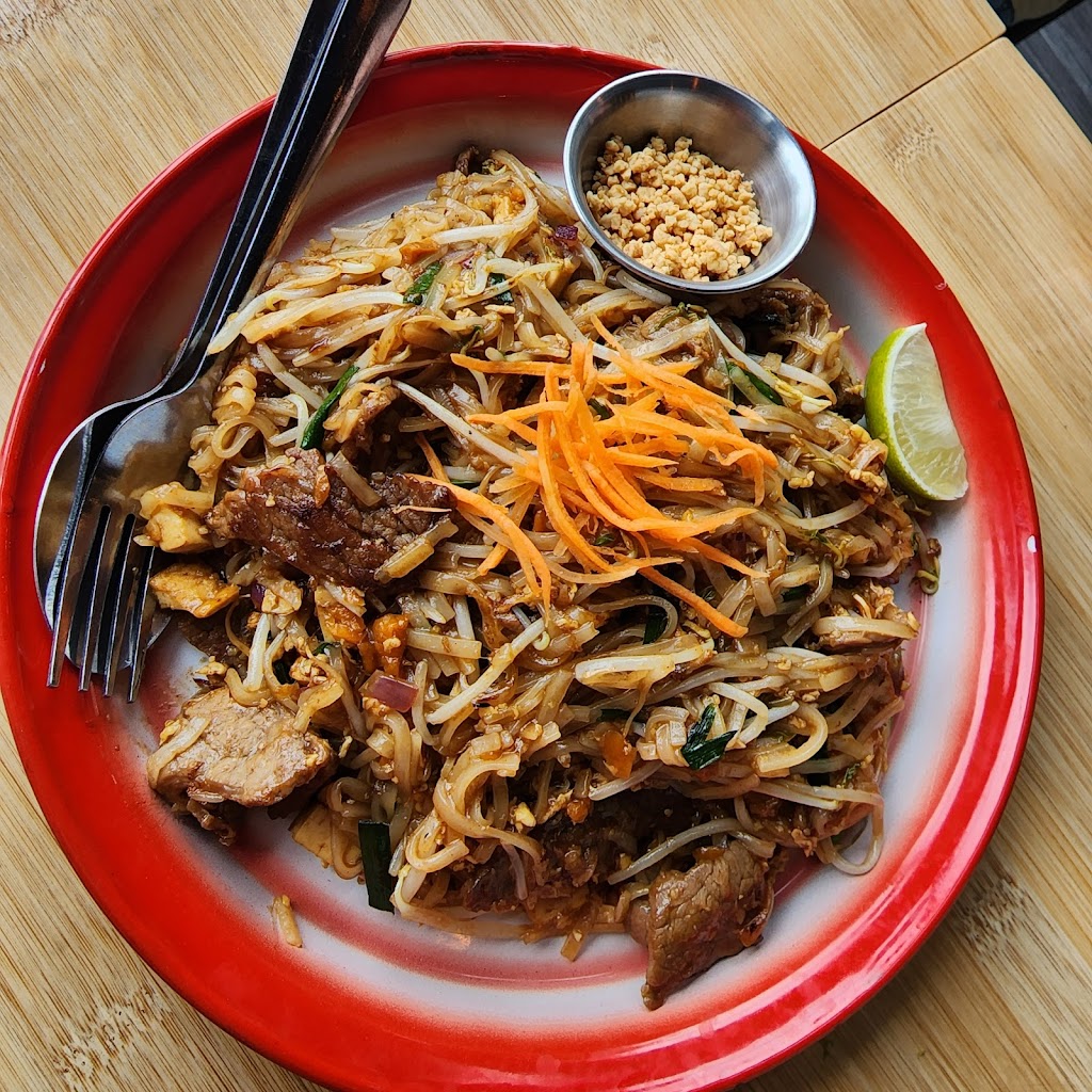 Yim Siam Thai Street Food | 4327 Macleod Trail SW, Calgary, AB T2G 0A3, Canada | Phone: (403) 474-5666