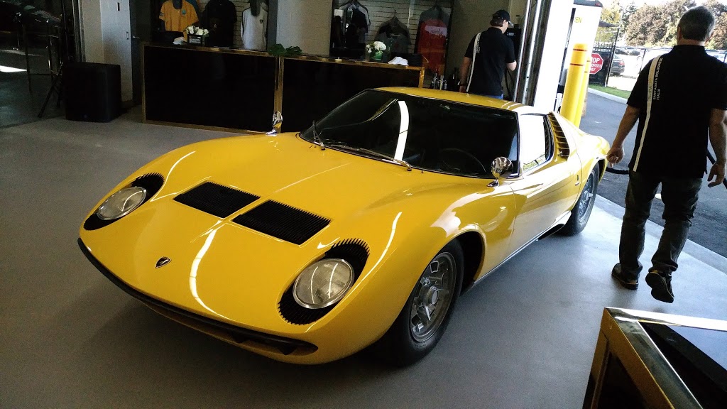 Lamborghini Uptown Toronto | 230 Sweetriver Blvd, Vaughan, ON L6A 4V3, Canada | Phone: (888) 909-6465