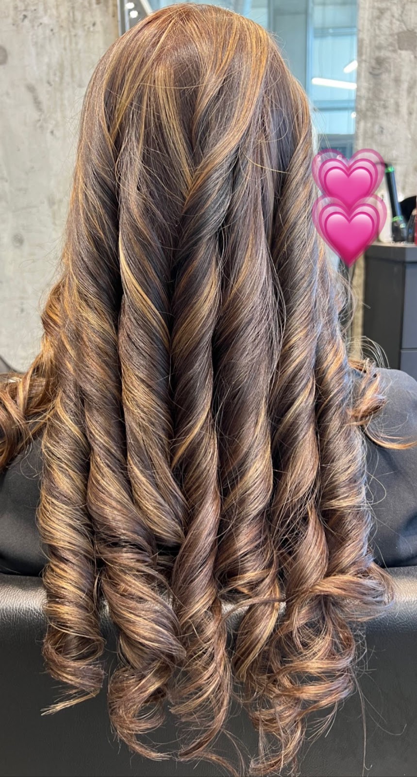 Salon Christophers | 2160 Rue Sauvé O, Montréal, QC H4N 0E2, Canada | Phone: (514) 333-4147