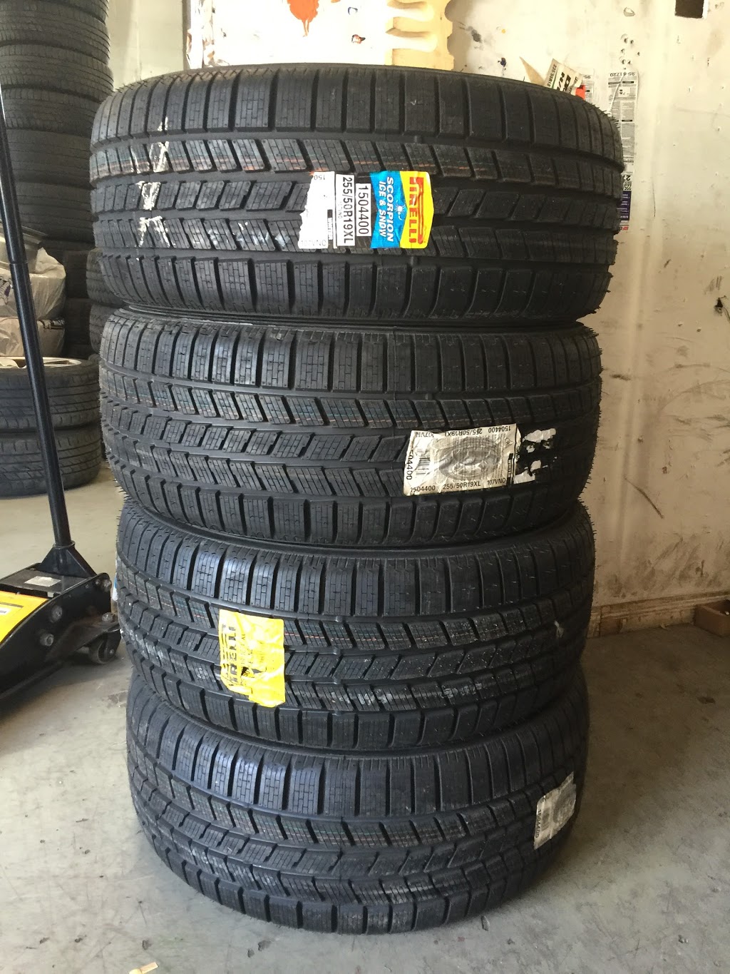 416 Wheels & Tires (FINANCING AVAILABLE - EVERYONE ACCEPTED) | 2300 Dixie Rd, Mississauga, ON L4Y 1Z4, Canada | Phone: (416) 677-4480