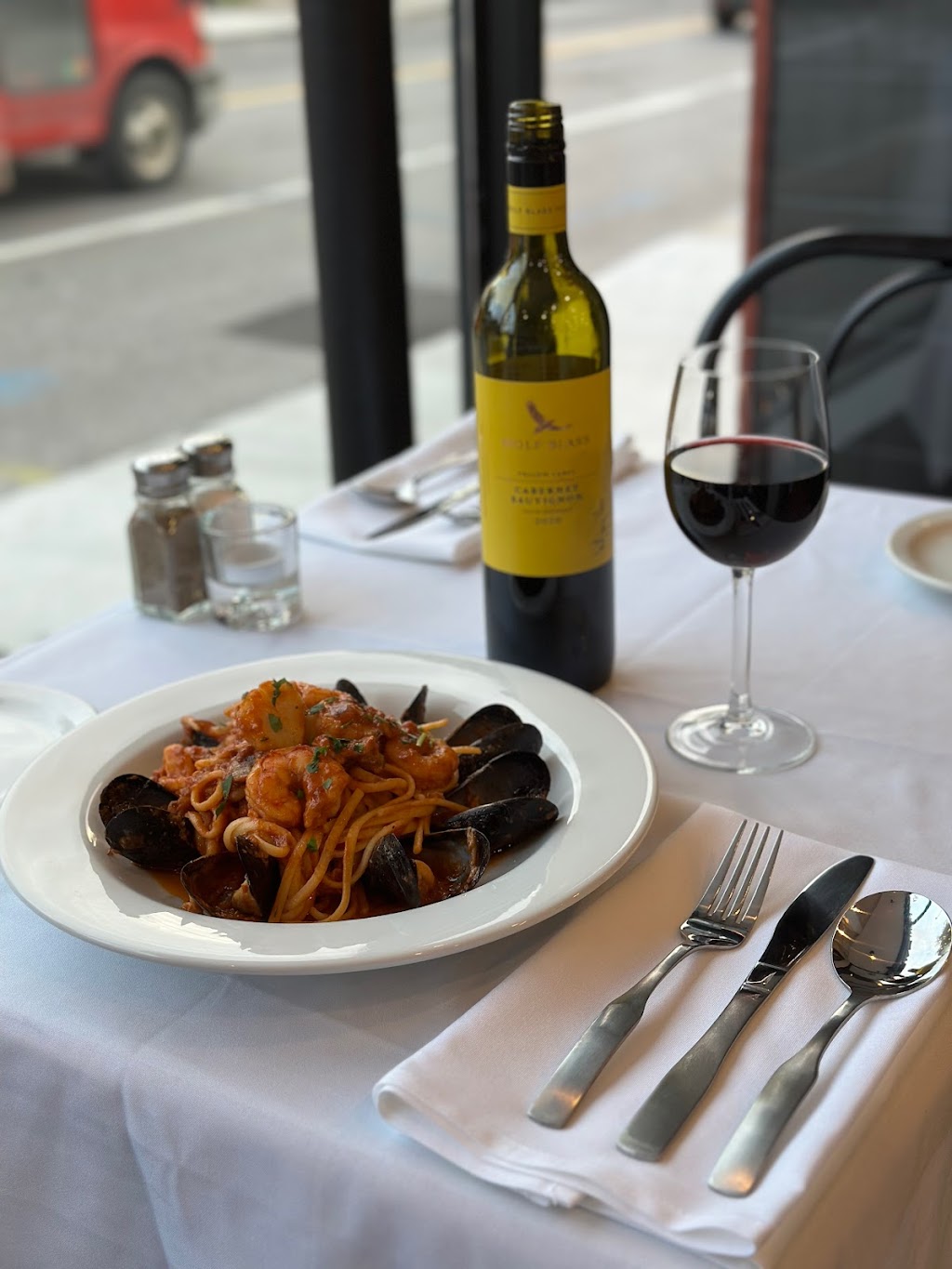 Ciao Italia | 641 Somerset St W, Ottawa, ON K1R 5K3, Canada | Phone: (613) 238-3230
