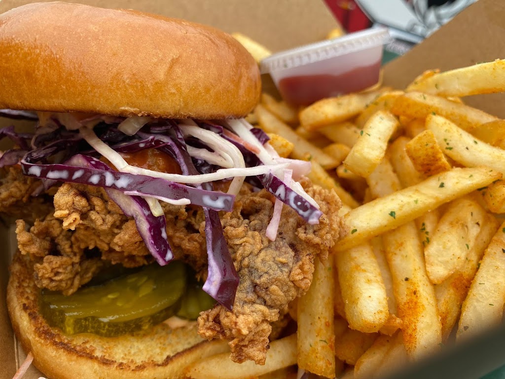 Bourbon Street Chicken Truck | 2867 Bridle Rd N, Oshawa, ON L1H 7K4, Canada | Phone: (647) 886-2802