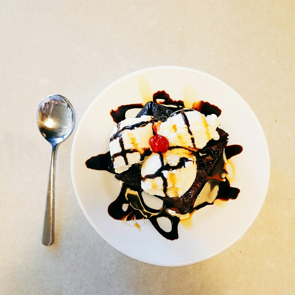 Humptys Family Restaurant - Oak Bluff | 4900 McGillivray Blvd, Oak Bluff, MB R4G 0B7, Canada | Phone: (204) 895-0007