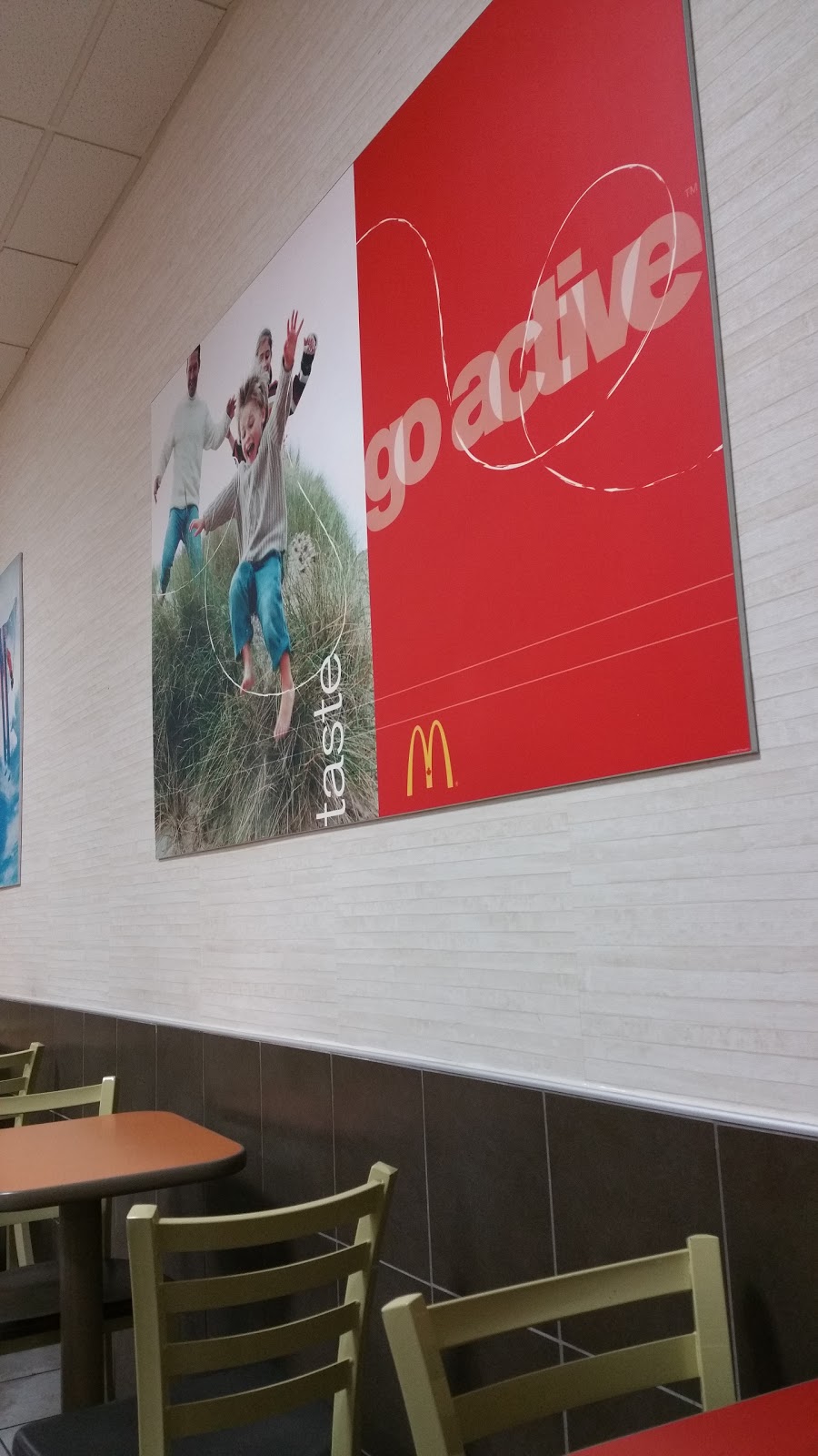 McDonalds | 450 McNeely Ave, Carleton Place, ON K7C 0A6, Canada | Phone: (613) 257-3357