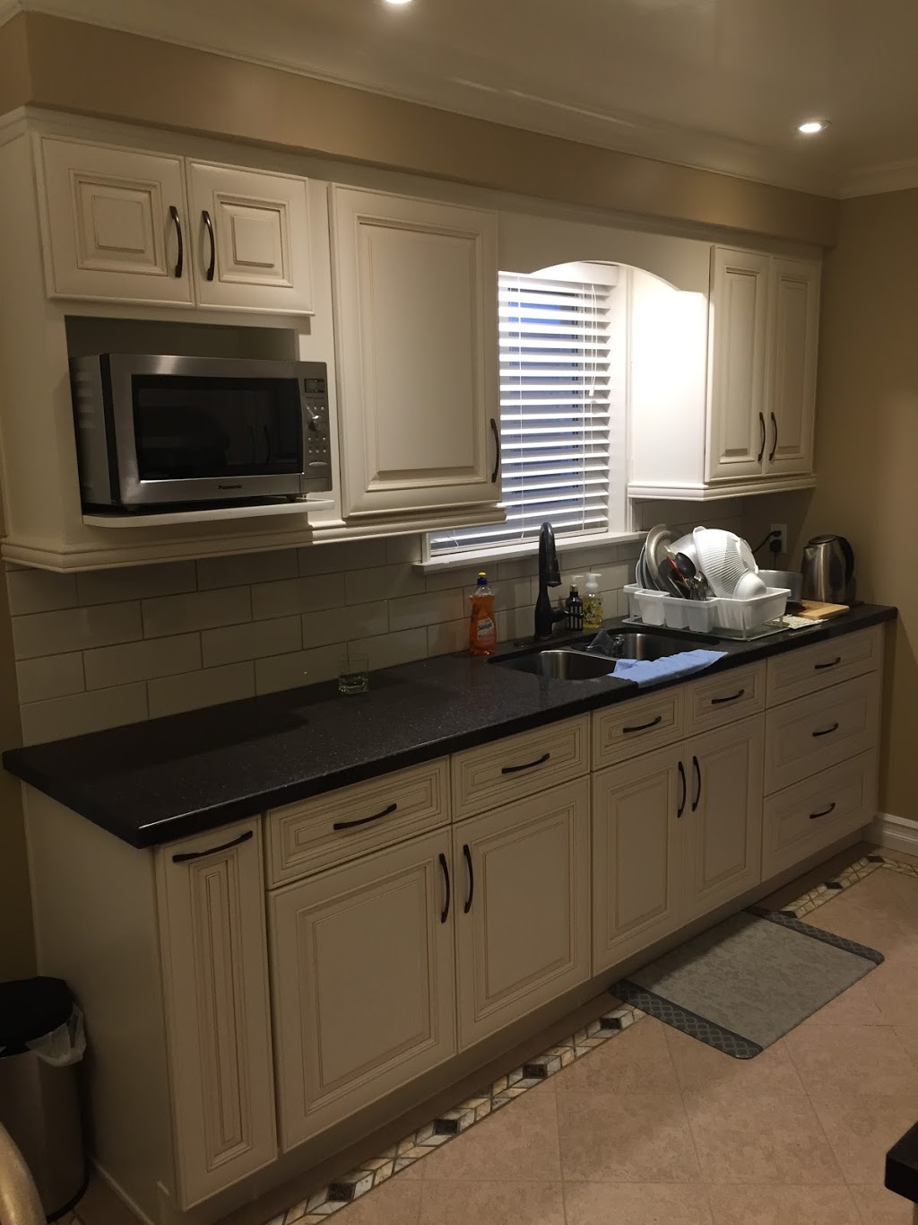 Rockwood Kitchens | 370 Main St N Unit 25A, Brampton, ON L6V 4A4, Canada | Phone: (905) 908-2525