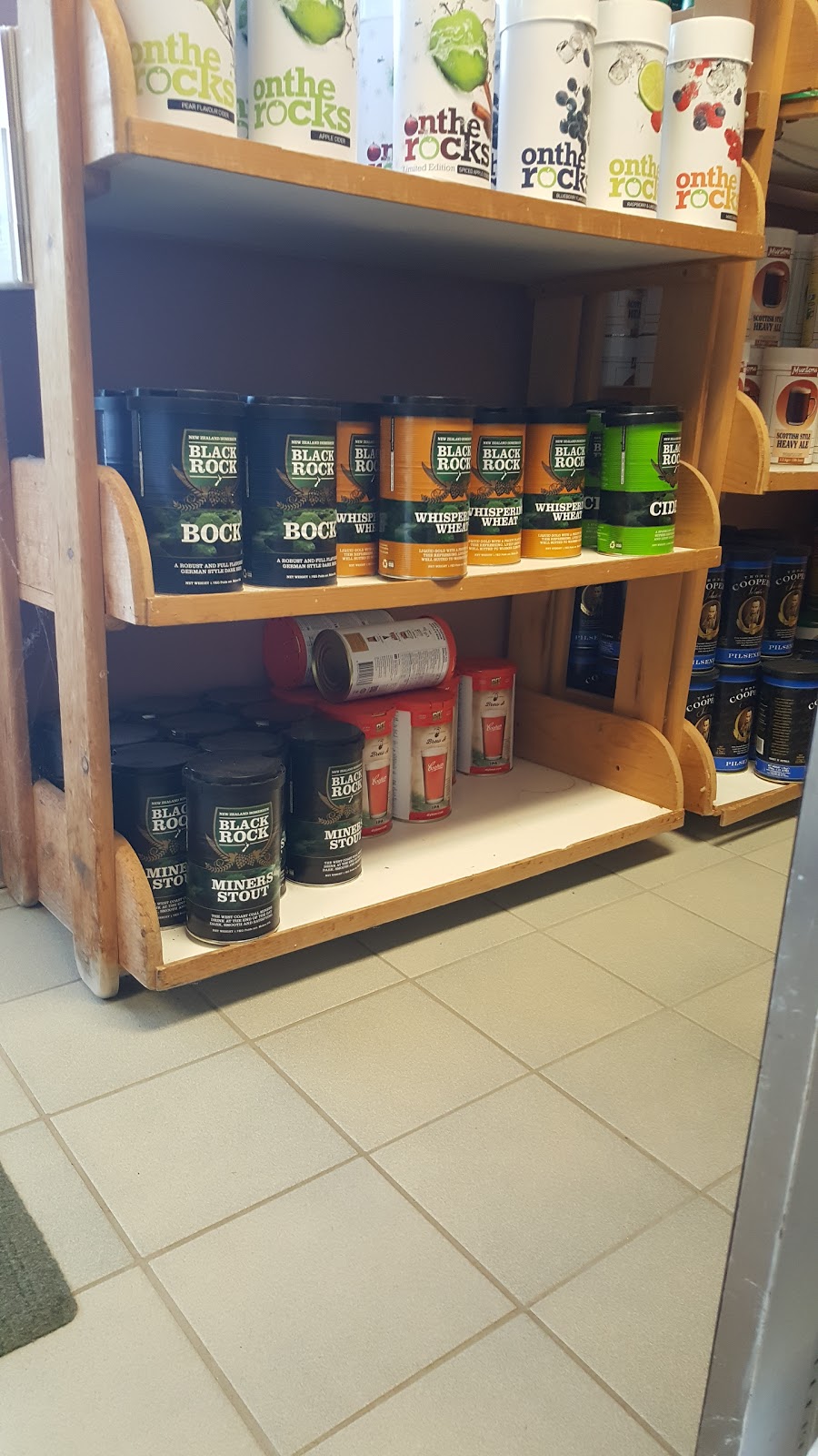 Discovering Wine & Beer | 214 Speedvale Ave W, Guelph, ON N1H 1C4, Canada | Phone: (519) 837-2433