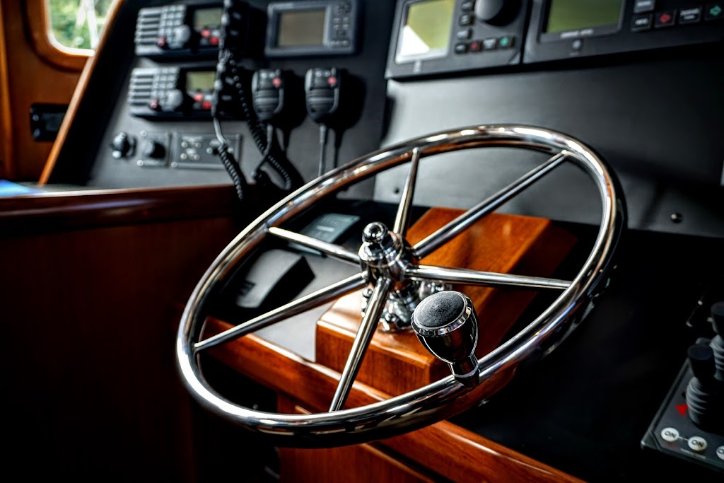Raven Marine Services | 2300 Canoe Cove Rd #18, North Saanich, BC V8L 3X9, Canada | Phone: (250) 655-3934