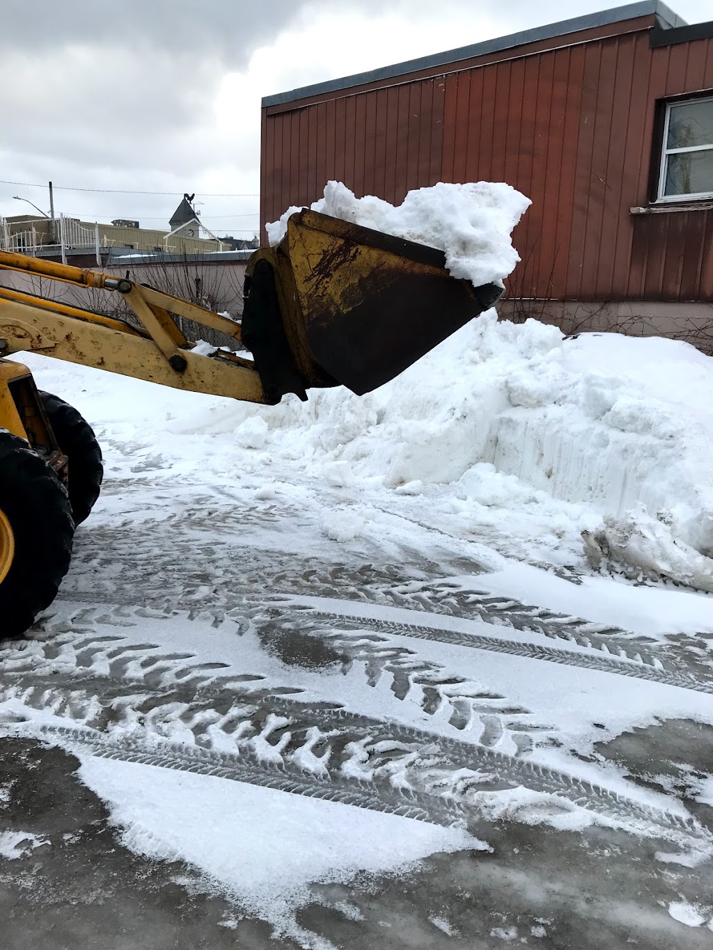 Mitchell Snow Removal And Property Maintenance | 120 Maple St, Victoria Harbour, ON L0K 2A0, Canada | Phone: (705) 937-1723