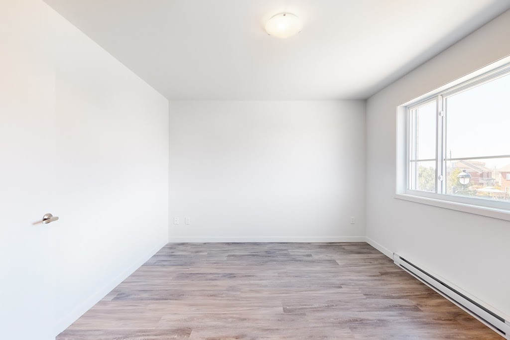 Quartier du Centre Candiac | Avenue Fouquet, Candiac, QC J5R 0T3, Canada | Phone: (438) 884-1590
